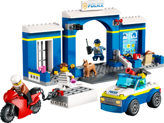 Picture of LEGO City 60370 Police Station Chase