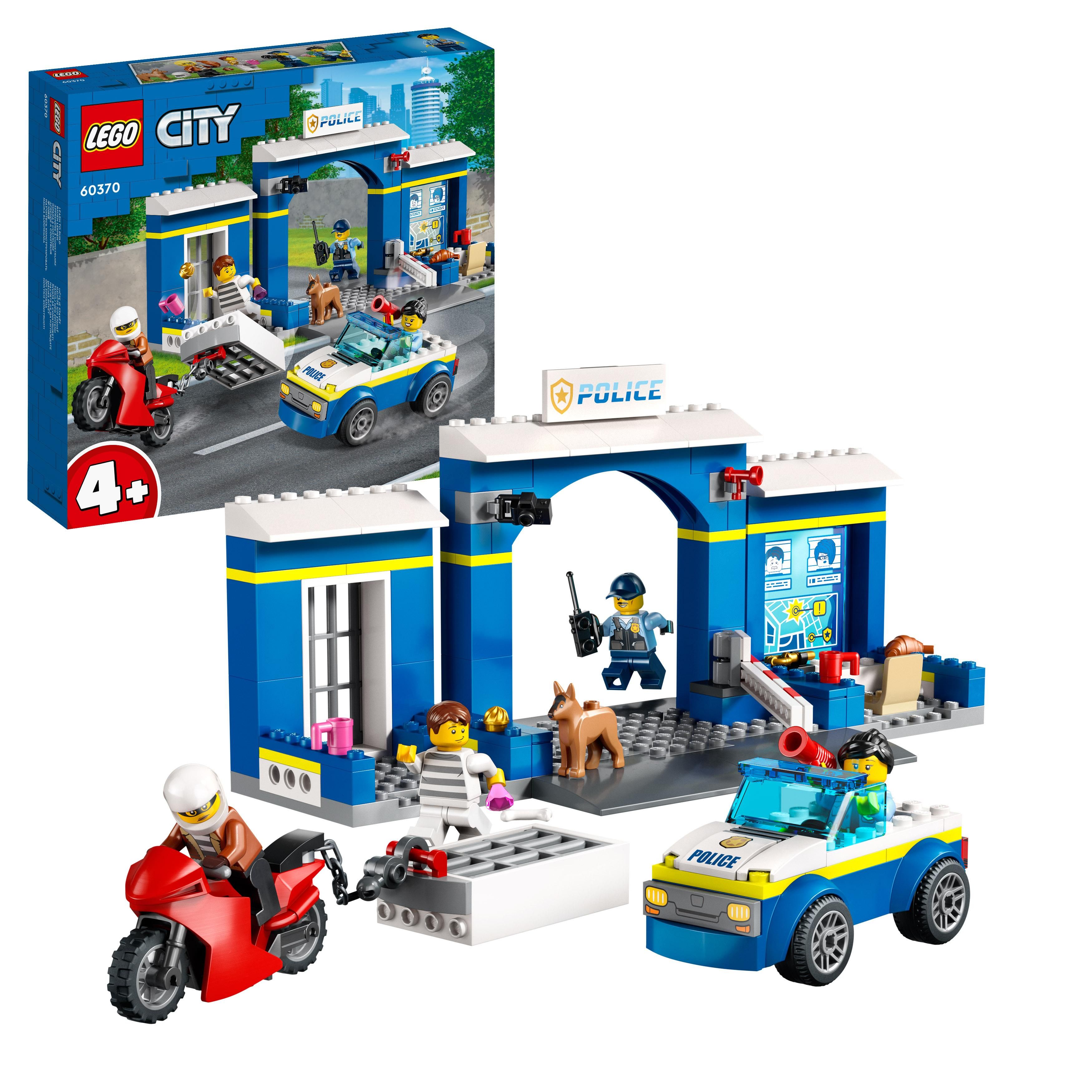 Picture of LEGO City 60370 Police Station Chase