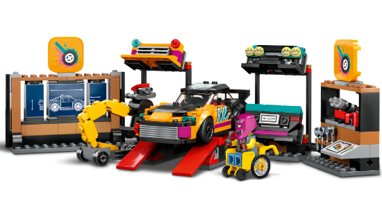 Picture of LEGO City 60389 Custom Car Garage