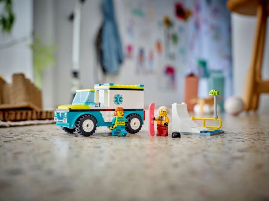 Picture of LEGO City 60403 Emergency Ambulance and Snowboarder