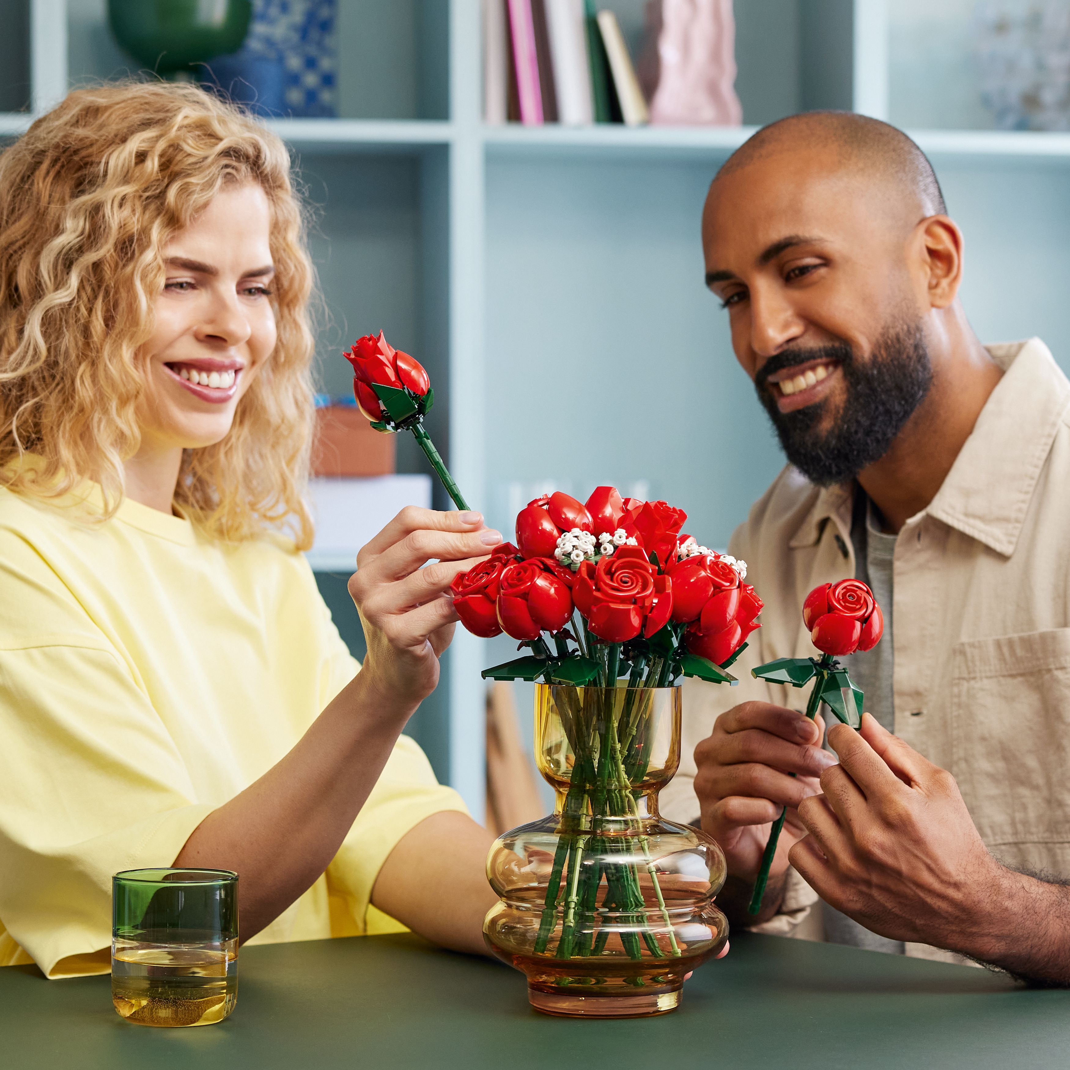 Picture of LEGO Icons 10328 Bouquet of Roses