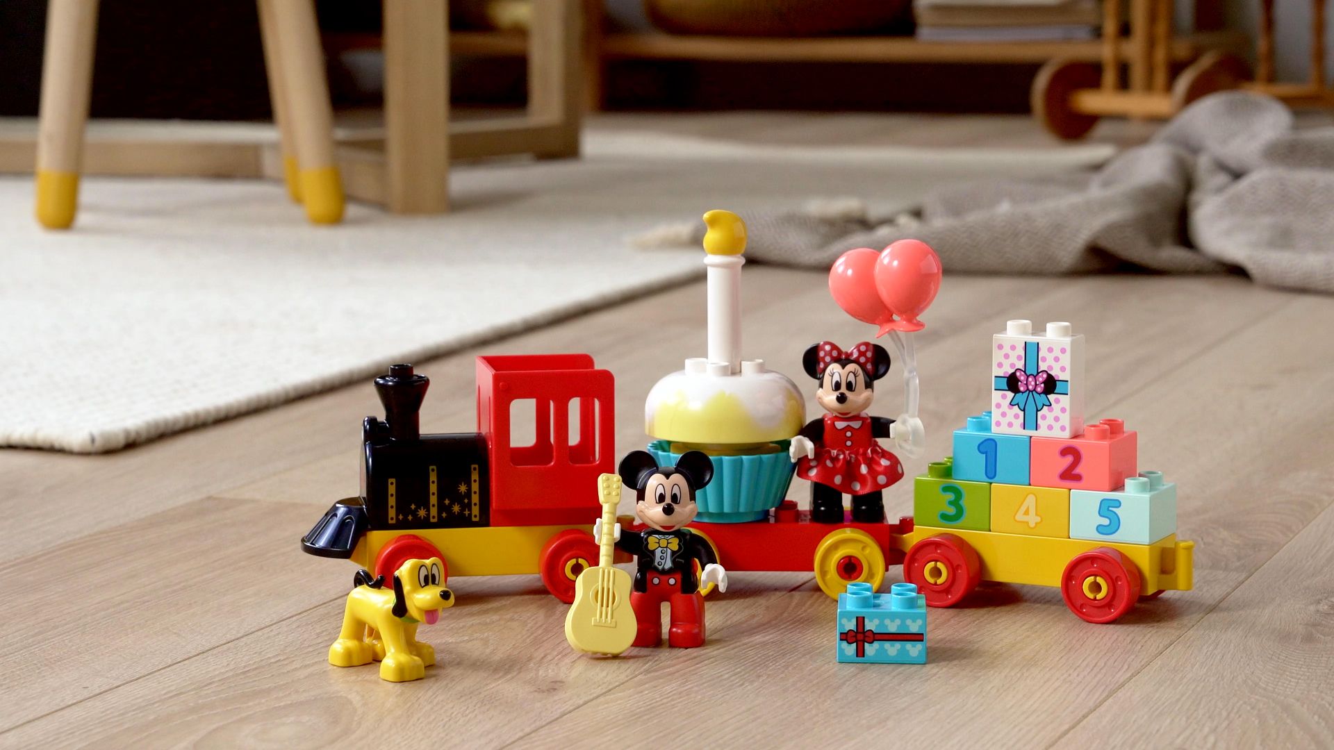 Picture of LEGO Disney 10941 Mickey & Minnie Birthday Train