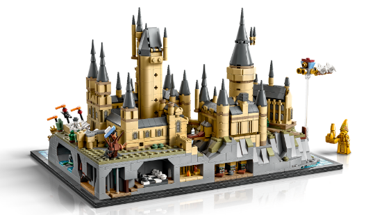 Picture of LEGO Harry Potter 76419 Hogwarts Castle and Grounds