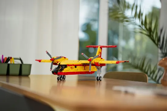 Picture of LEGO Technic 42152 Firefighter Aircraft V29