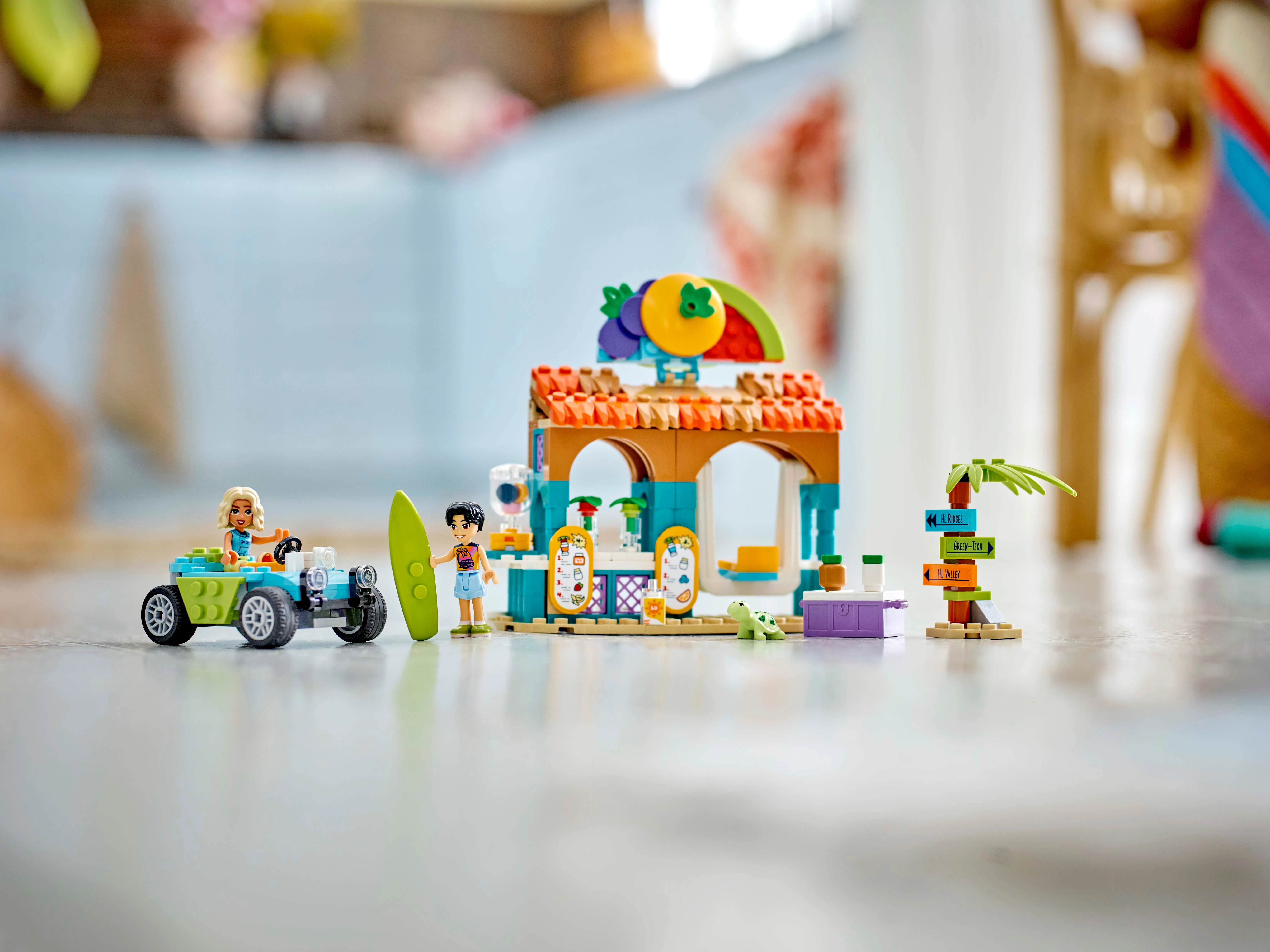 Picture of LEGO Friends 42625 Beach Smoothie Stand