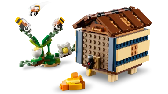 Picture of LEGO Creator 31143 Birdhouse Building Toy Set