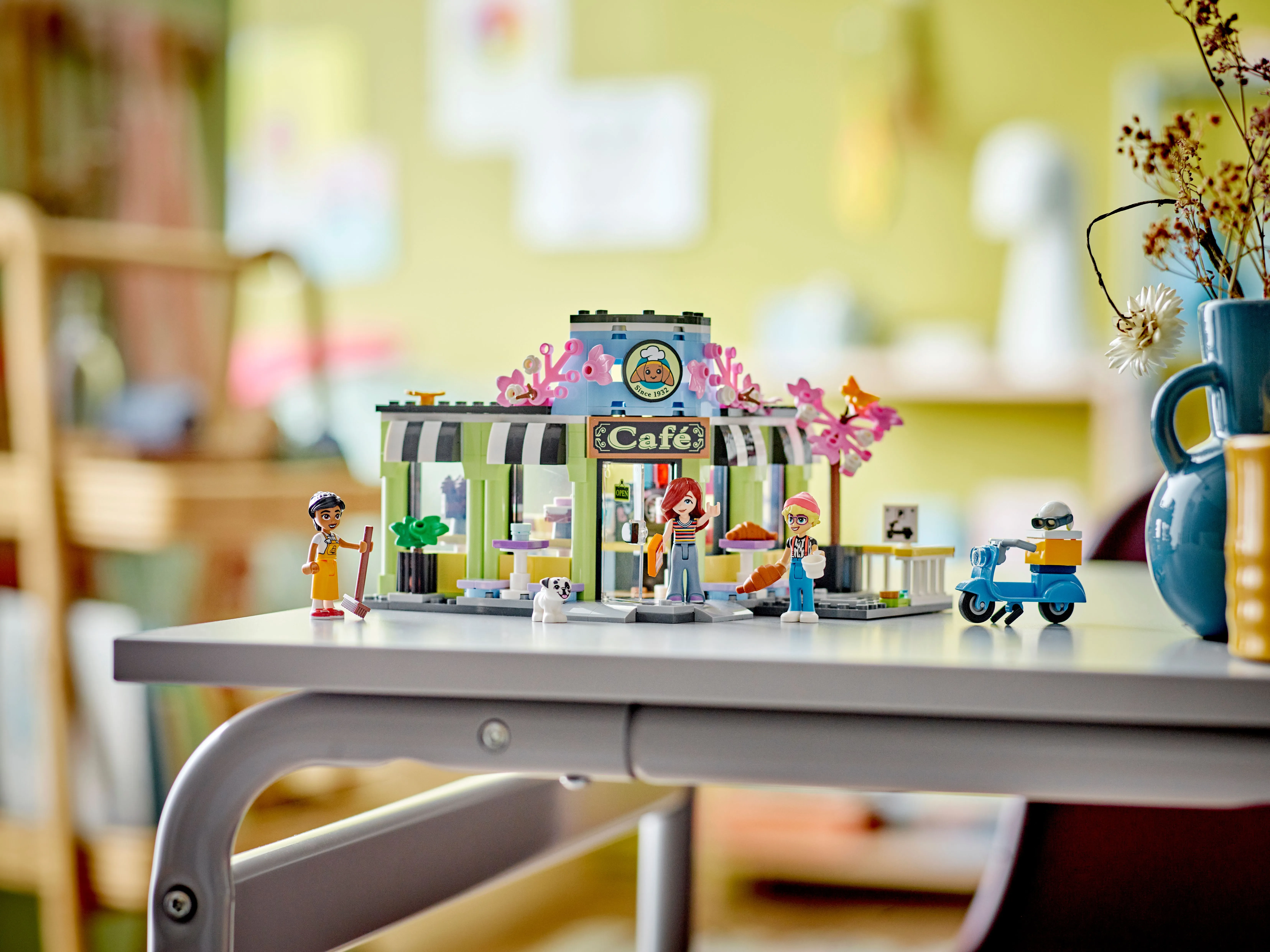 Picture of LEGO Friends 42618 Heartlake City Café