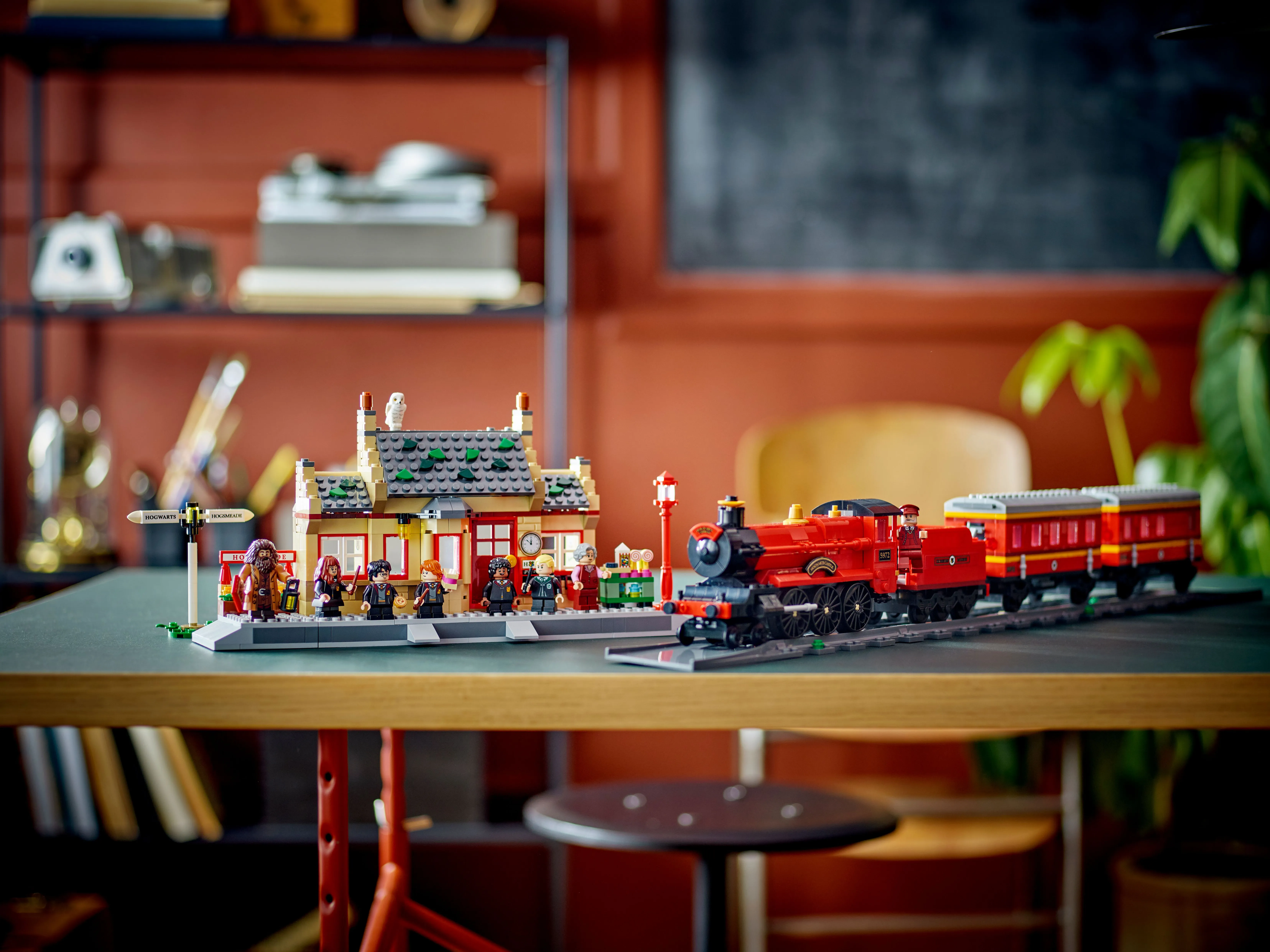 Picture of LEGO Harry Potter 76423 Hogwarts Express™ & Hogsmeade™ Station