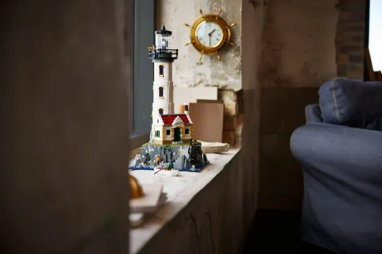 Picture of LEGO IDEAS 21335 Motorized Lighthouse