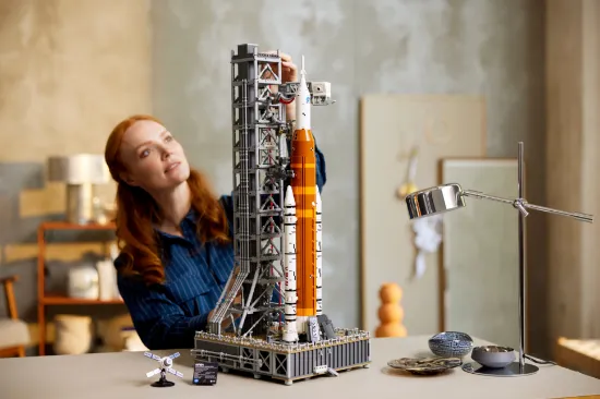 Picture of LEGO Icons 10341 NASA Artemis Space Launch System