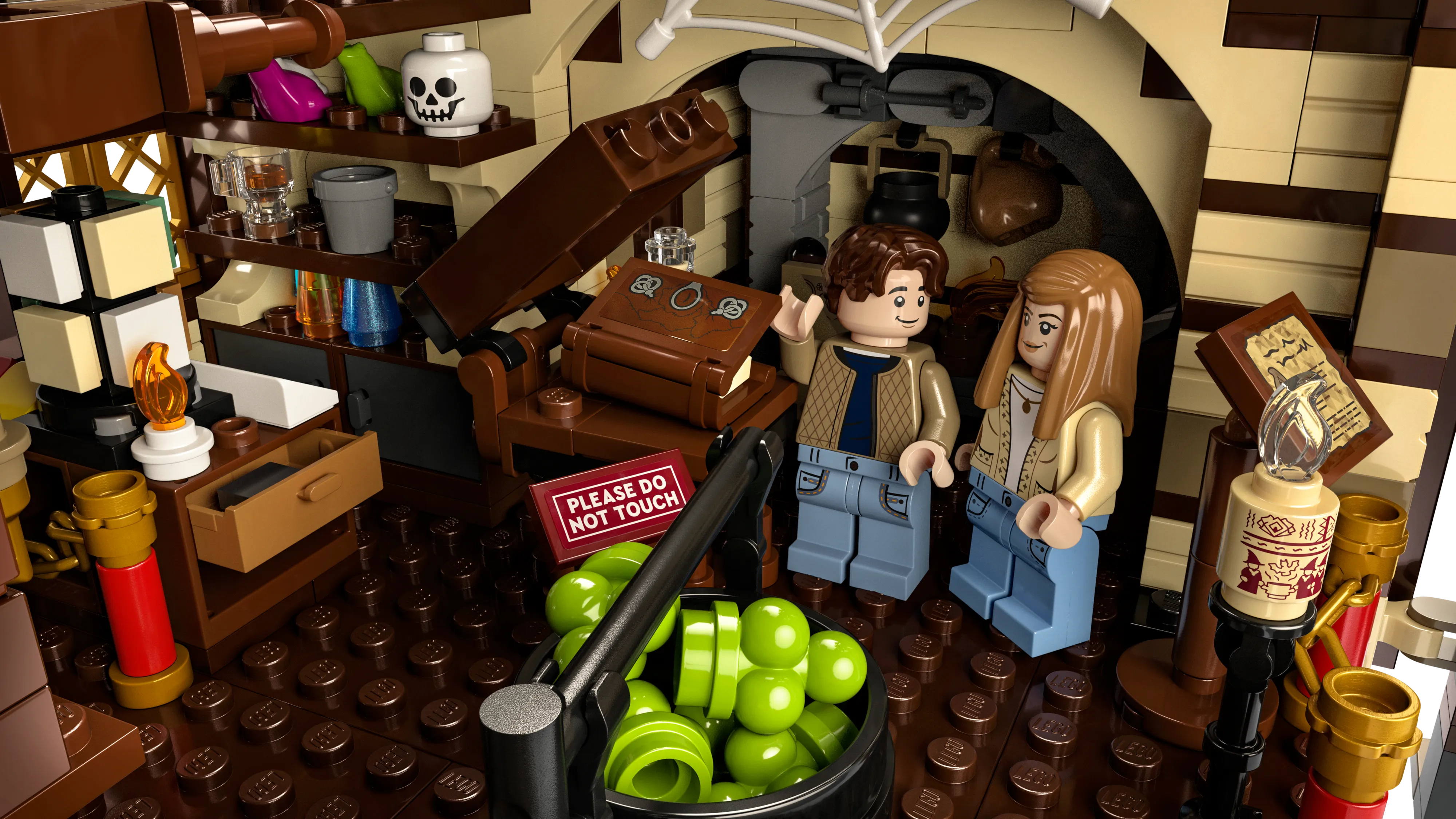 Picture of LEGO IDEAS 21341 Disney Hocus Pocus: The Sanderson Sisters' Cottage