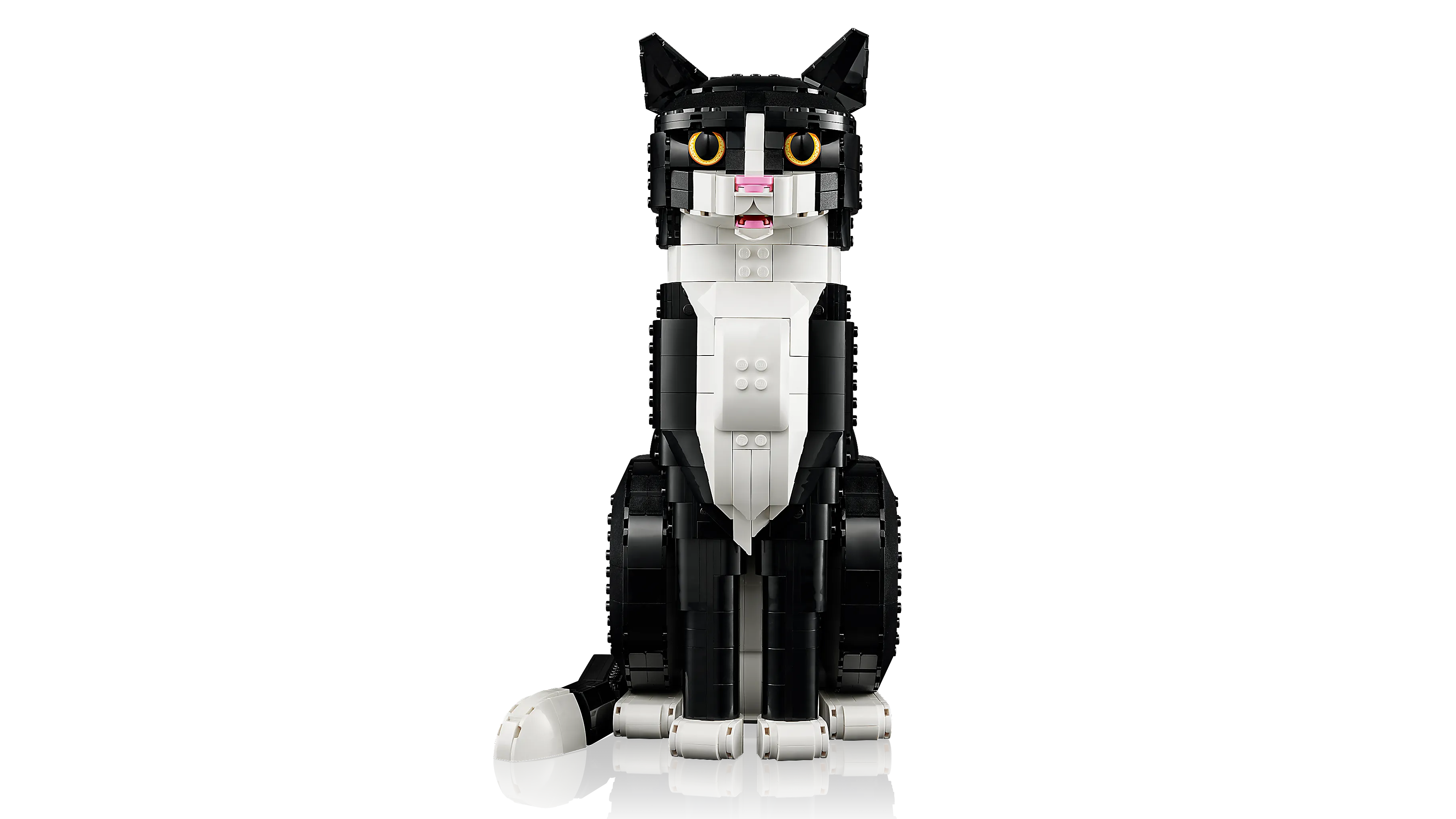 Picture of LEGO IDEAS 21349 Tuxedo Cat