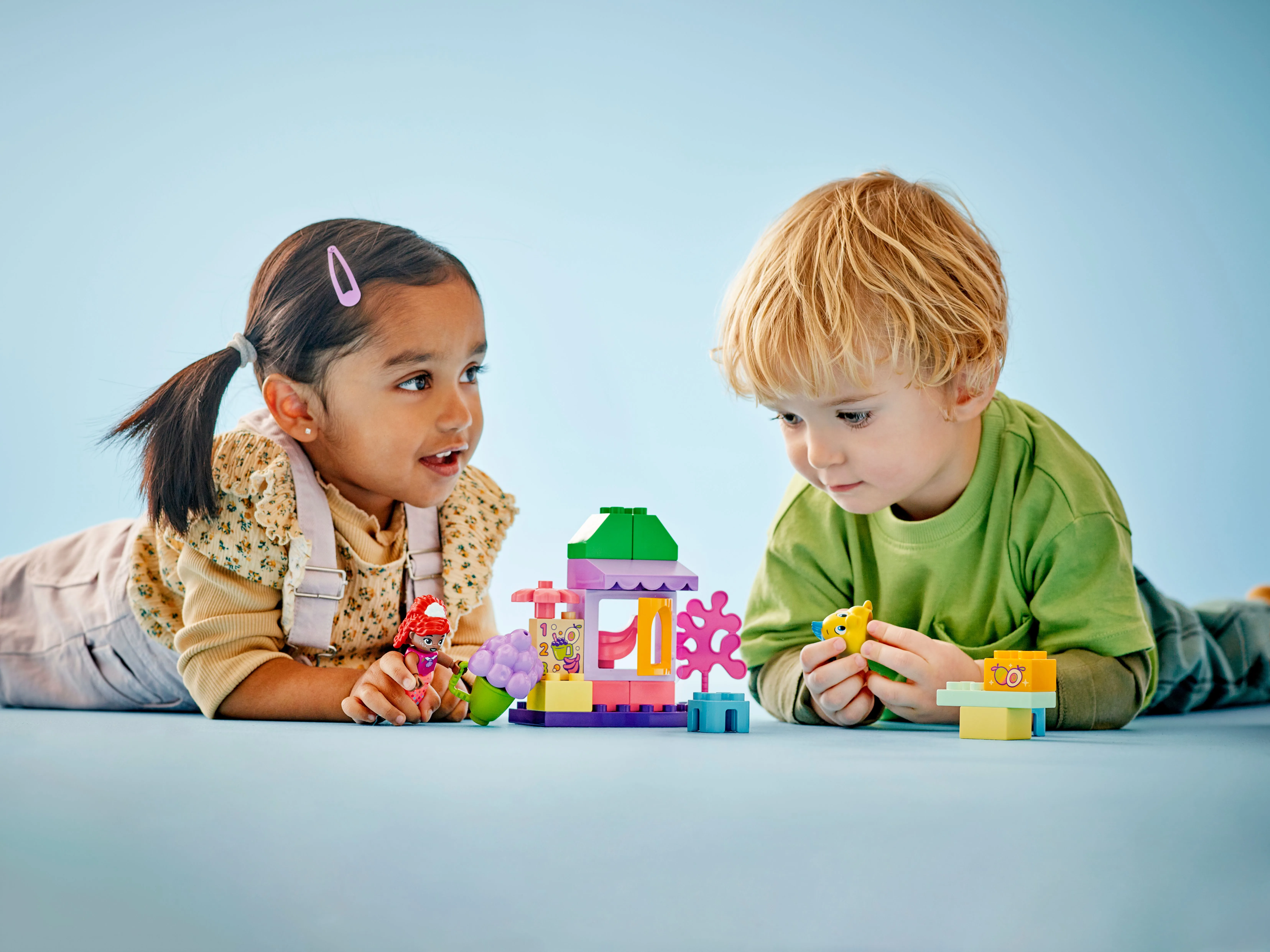 Picture of LEGO DUPLO Disney TM 10420 Ariel and Flounder's Café Stand