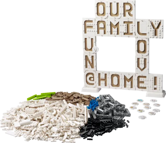 Picture of LEGO Family  41839 Message Board V29