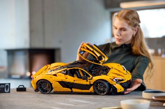 Picture of LEGO Technic 42172 McLaren P1