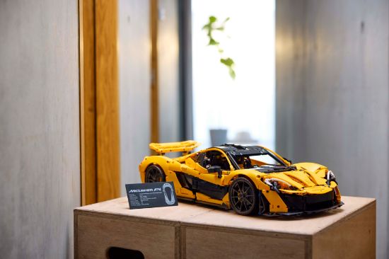 Picture of LEGO Technic 42172 McLaren P1