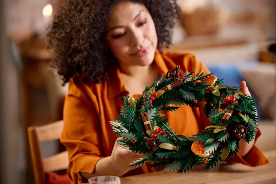 Picture of LEGO Icons 10340  Wreath-Making Kit, Holiday Home Decor Set