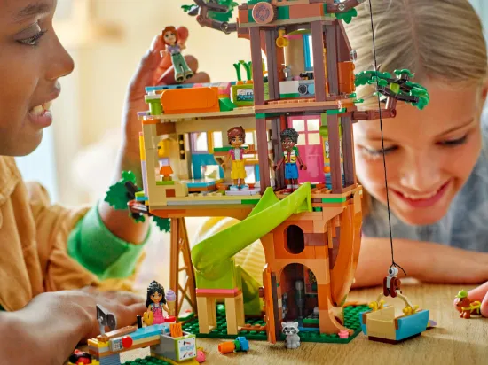 Picture of LEGO Friends 42652 Friendship Tree House Hangout 